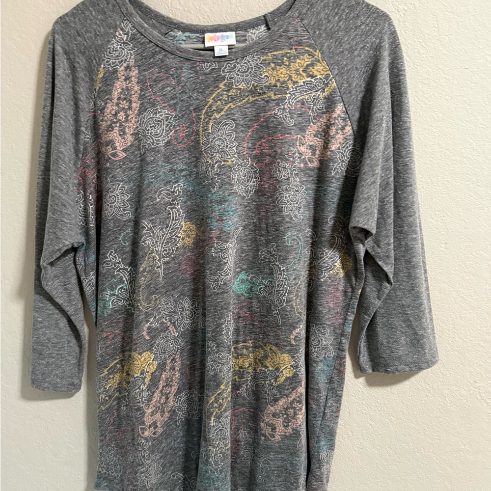 LuLaRoe XL Swing Top Bundle Paisley Print + Solid Gray Tunic - Picture 2 of 11